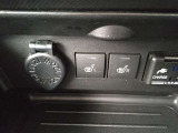 運転席・助手席シートヒーター付きです。寒い朝でもスイッチ押すとすぐに暖かくなりますので、これからの季節の必需品です。
