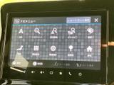目的地検索や履歴、自宅などの項目が並ぶナビゲーション画面です。地図案内に関する機能を一覧から選べるため、行き先の設定や確認に役立ちます。