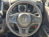 扱いやすいハンドルで運転しやすいです!!