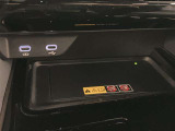 スマホ非接触充電機能もございます。