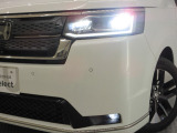 LEDヘッドライトとLEDフォグランプで、夜間の走行も明るい♪