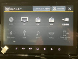 【9インチナビ】TV CD/DVD再生やBluetoothオーディオなど多彩なメディアに対応したメモリーナビを装備しています。