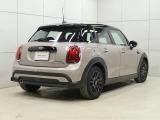 MINI NEXT2年間 走行距離無制限で保証、保証期間中でしたら最寄の正規ディーラーで無償修理が可能です。