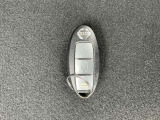 便利なインテリジェントキー1本、車両のアンサーバックも付いていますので、広い駐車場でもどこへ停めたか迷うことが少なくなります。