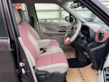 【ゆったりと運転してください】足元空間も広く、スムーズに乗り降りもいただけます♪