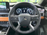 【純正革巻きステアリング】上質な革を使用することで、手にしっかり馴染みとても運転しやすいハンドルです♪