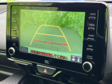 後方の様子を画面で確認しながら駐車でき、ガイドラインが車庫入れの目安になります。周囲を目視で確かめる習慣とあわせて活用でき、狭い場所での駐車をサポートする装備です。