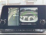 カメラは切り替えが可能で見えにくい左前の死角えおサポート!