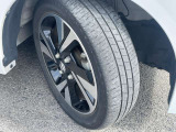 タイヤは新車装着タイヤで状態はそれなりです◇交換のご希望はお気軽にご相談ください♪