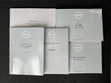取り扱い説明書、保証書そろっています。おクルマの点検整備や保証内容がきちんと記録されているから安心です。