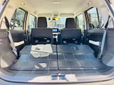 【シートアレンジ】人をお乗せの際は座席、荷物を載せる際は荷室として、用途に合わせて切り替えができます。