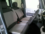 禁煙車のため、大きな汚れやにおいはありません。