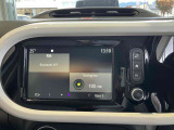 FM+AMチューナー付オーディオプレイヤーは7インチタッチパネルモニター付Uconnect。スマートフォンの様々な機能がお使いいただけます。
