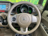 【ステアリングスイッチ】運転中、前方から目線をそらすことなく、オーディオ等の操作が可能な便利機能!安心&快適なドライブを演出してくれます♪
