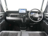 ◆インテリアパネル◆視界広々で非常に運転しやすくロングドライブでも疲れを感じさせないすっきりとまとまったインパネ周りです。