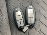 インテリジェントキーです。キーを取り出す事なく、車両のボタン操作だけてドアロック操作やエンジン始動等が可能です。