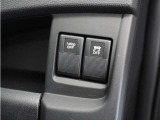 ◆VSA◆横滑り防止装置が装備されています。コーナーリング時の横すべりを抑える機能と、車両の急激な挙動変化を抑える機能で、安定した走行を実現しています。運転に安心とゆとりが出来ます。