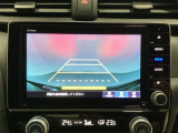 バックでの車庫入れも安心です! リアカメラが付いているバックモニター付のナビを装備しております。操作線もついており距離感も画面から確認できます。
