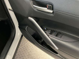 運転席パワーウィンドウスイッチです。