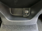 USBポートもあるので充電可能です。