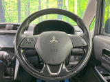 【純正革巻きステアリング】上質な革を使用することで、手にしっかり馴染みとても運転しやすいハンドルです♪