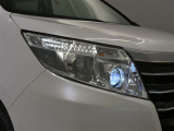 LEDヘッドライトです。消費電力も少なく寿命も長いのがLEDの特徴。HIDのような点灯のタイムラグもなくパッと明るくなるのも特徴です。