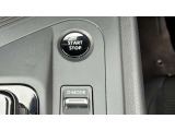 【プッシュ式エンジン】プッシュ式エンジンスタートでブレーキを踏んでボタンを押すだけでエンジン始動がスムーズ!!鍵をカバンに入れているだけでエンジンの始動が可能★とても便利な機能です