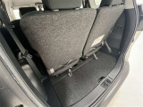 状況に応じてサードシートをセカンドシート下に格納すれば沢山の荷物が載せられます!