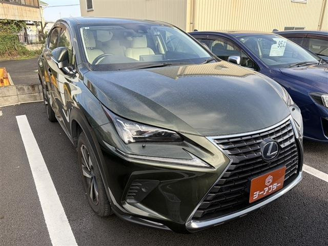 NX 300h Iパッケージ 禁煙車 純正10.25インチナビ