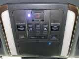 両側電動スライドドアで狭い所でも乗り降り楽々です!