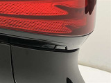 車両後部左右のパワーバックドア開閉スイッチです。