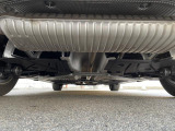 気になる中古車の下廻り。もちろん、納車時には整備スタッフによる点検を実施致しますので安心してご購入いただけます。