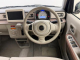 このハンドルを握った時に、車を所有している優越感を味わえますね