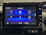 DVD・CDやラジオ、テレビ、SDなど、複数の音源がメニューに表示されています。使いたい項目を画面上で選べるため、日々の移動中に好みの音楽や音声を楽しむ際にも便利です。