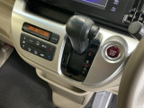 発進時から滑らかに加速する無段階変速のCVTはストップ&ゴーの多い街の中も快適です