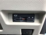 ETCが装着されています。再セットアップ後高速道路の料金所をノンストップで通過できて大変便利です。
