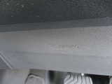 運転者の足元も守ってくれるSRSニーエアバッグが装備されております♪