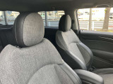 程よい固さとホールド感が自慢のシートです