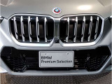 【キドニーグリル】BMWは約90年もの間、ほぼ全ての車両にひと目でBMWだと分かるこの特徴的なフロントグリルが備えられ、デザイン・アイコンとして親しまれてきました。