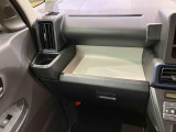 納車前にはプロのメカニックが、各部の点検を行います。ディーラーにしか出来ない品質、そしてサービスできっと満足していただけると思います!