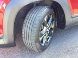 タイヤの残量は是非お車でご確認下さい。