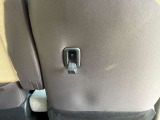 運転席後ろのフックも気が利いています♪