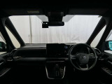 見通しのよいすっきりとした視界で、誰でも運転しやすいです。運転のしやすさは疲れにくさにも繋がりますよ♪