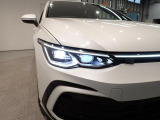 LEDヘッドライト(オートハイトコントロール機能、LEDターンシグナル付)
