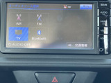 AM・FMラジオやテレビ、Bluetoothなど、選べる音源が画面上に並びます。使いたい項目を確認しやすく、普段の移動中に音楽やラジオを楽しみたい方にも便利です。