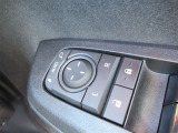 駐車時や狭い道でのすれ違い時に気を使うミラー。電動格納式ドアミラーはそんな時に便利です。
