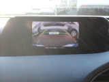 バックカメラを装備しております。駐車時に大変役立ちますよ♪運転が苦手な方の味方になってくれます。