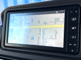 【ナビゲーション】目的地までしっかり案内してくれる使いやすいナビ。Bluetooth接続すればお持ちのスマホやMP3プレイヤーの音楽を再生可能!毎日の運転がさらに楽しくなります!!
