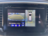 マルチビューカメラ付きで、狭い駐車場も安心です。