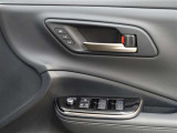シートメモリーを装備しております!運転する方のシートポジションにボタン一つで操作できるので、とても楽々ですね♪